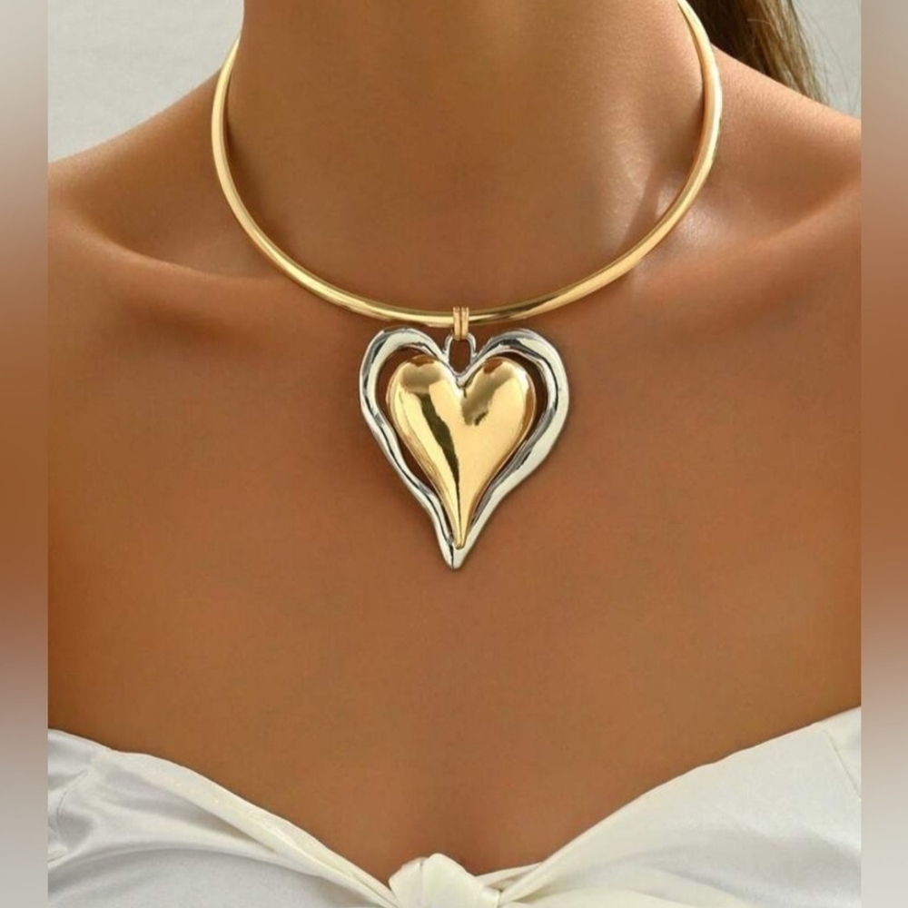 2 Piece Heart Necklace & Bracelet Set - Picture 5 of 11
